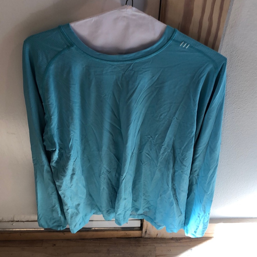 Lululemon XL workout shirt
